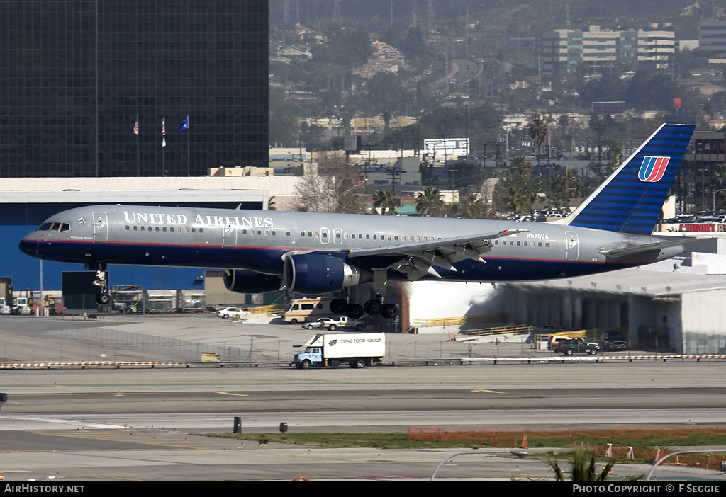 Aircraft Photo of N579UA | Boeing 757-222 | United Airlines | AirHistory.net #72674