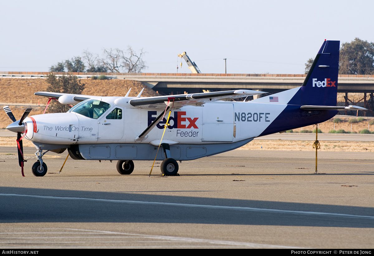 Aircraft Photo of N820FE | Cessna 208B Super Cargomaster | FedEx Feeder | AirHistory.net #72845