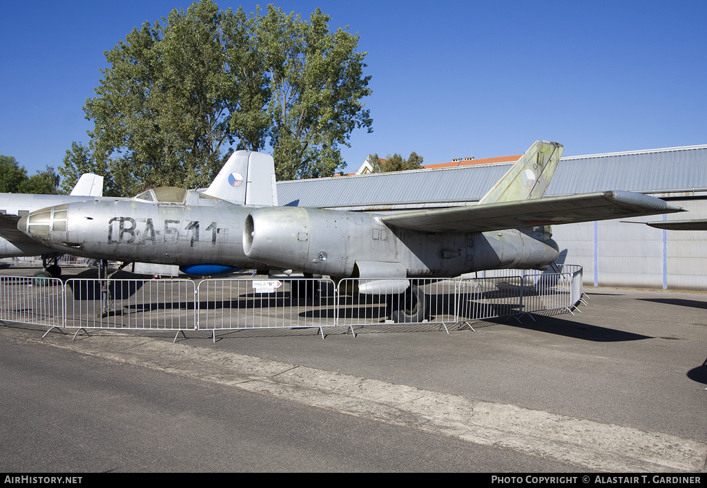 Aircraft Photo of 6926 | Ilyushin Il-28RTR | Czechoslovakia - Air Force | AirHistory.net #72944