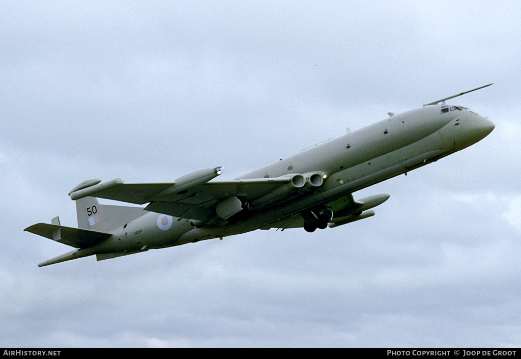 Aircraft Photo of XV250 | Hawker Siddeley HS-801 Nimrod MR.2P | UK - Air Force | AirHistory.net #73026