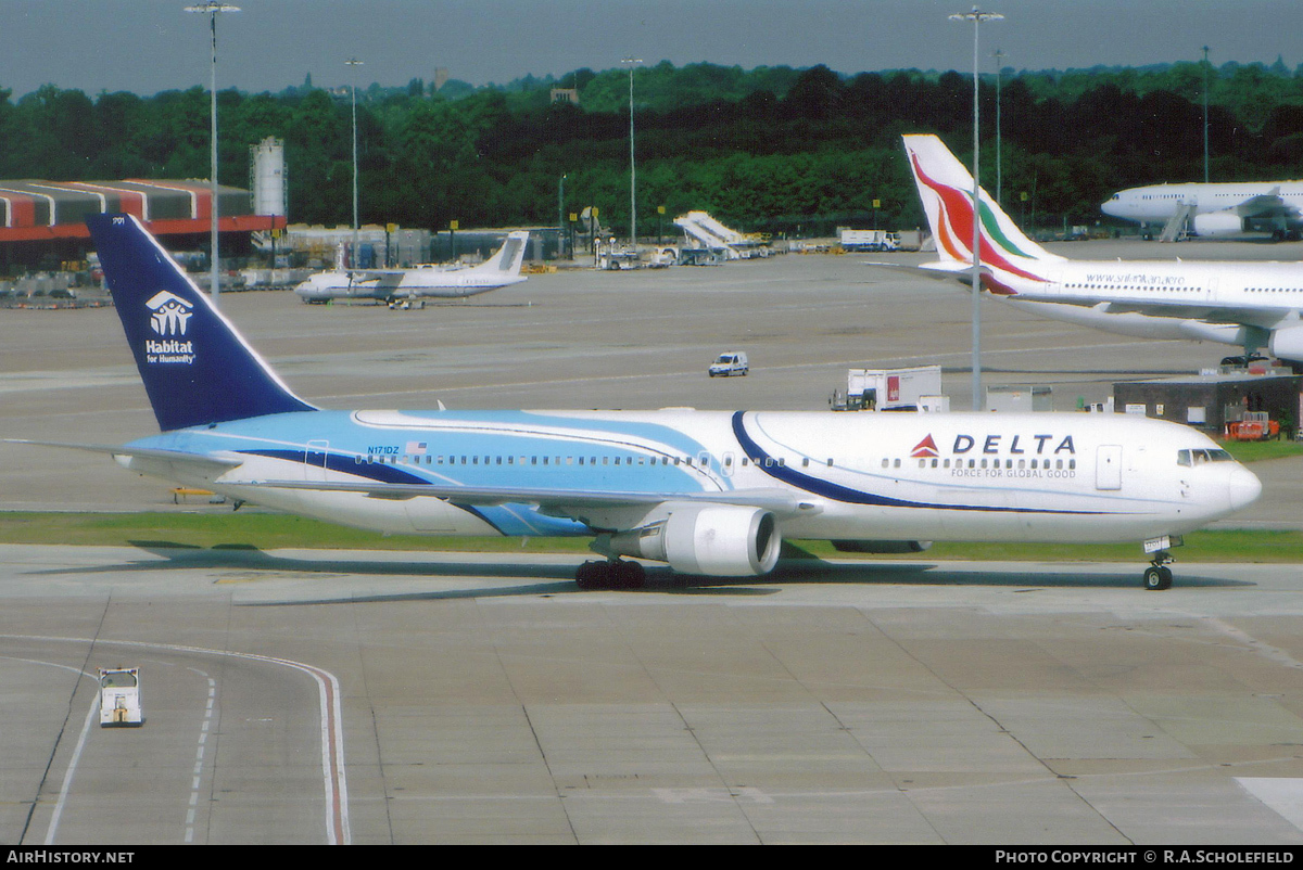 Aircraft Photo of N171DZ | Boeing 767-332/ER | Delta Air Lines | AirHistory.net #73216