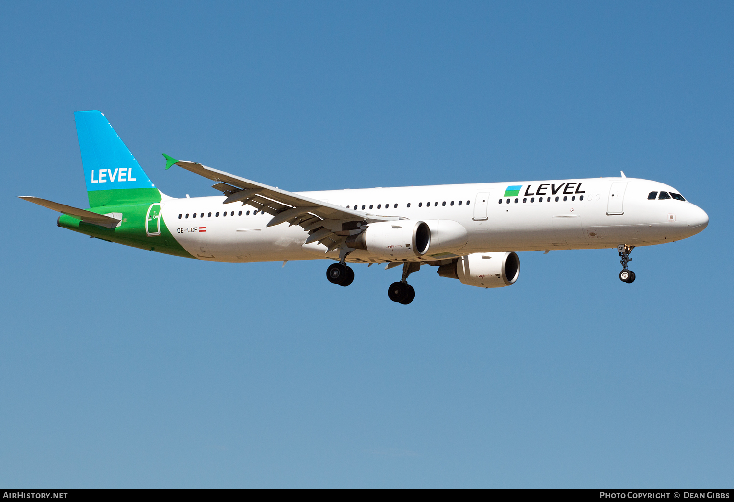 Aircraft Photo of OE-LCF | Airbus A321-211 | Level | AirHistory.net #73245