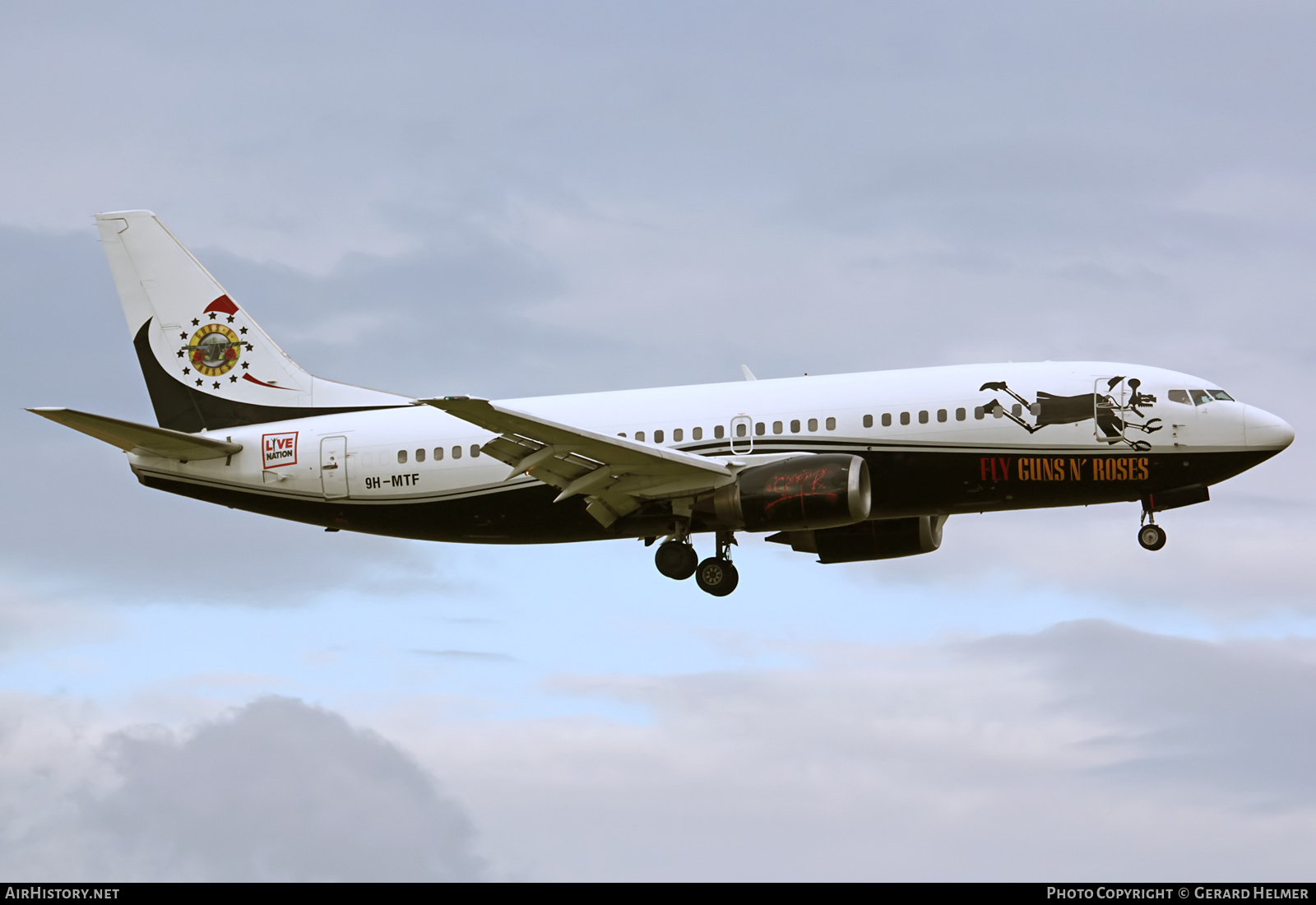 Aircraft Photo of 9H-MTF | Boeing 737-329 | AirHistory.net #73258