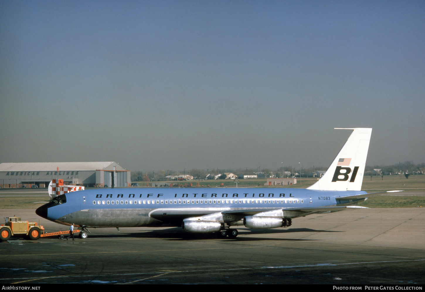 Aircraft Photo of N7083 | Boeing 720-048 | Braniff International Airways | AirHistory.net #73284