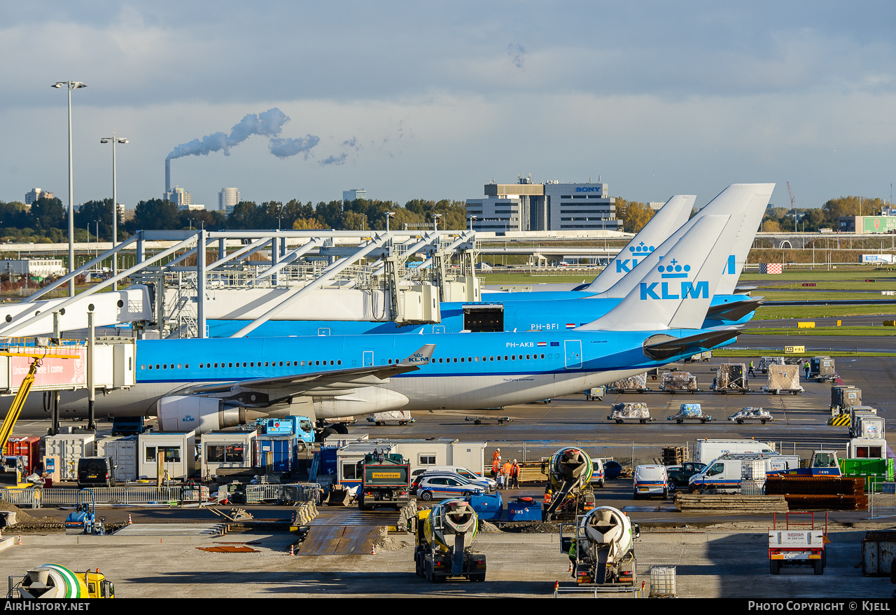 Airport photo of Amsterdam - Schiphol (EHAM / AMS) in Netherlands | AirHistory.net #73324
