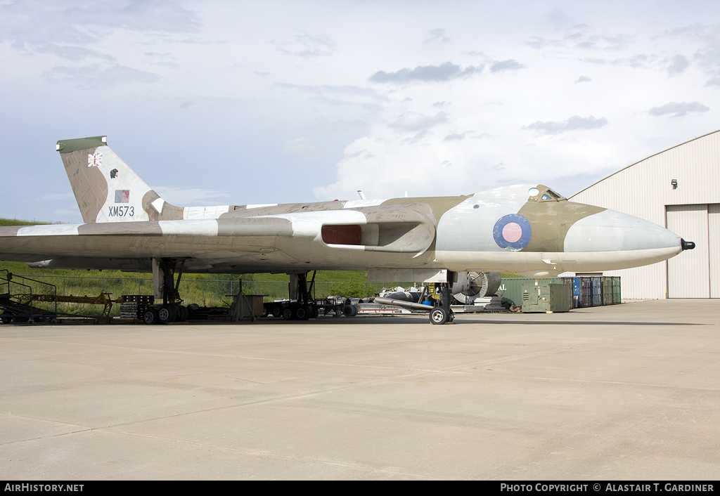 Aircraft Photo of XM573 | Avro 698 Vulcan B.2 | UK - Air Force | AirHistory.net #73338