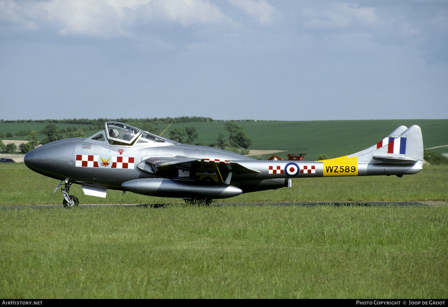Aircraft Photo of WZ589 / G-DHZZ | De Havilland D.H. 115 Vampire T55 | UK - Air Force | AirHistory.net #73436