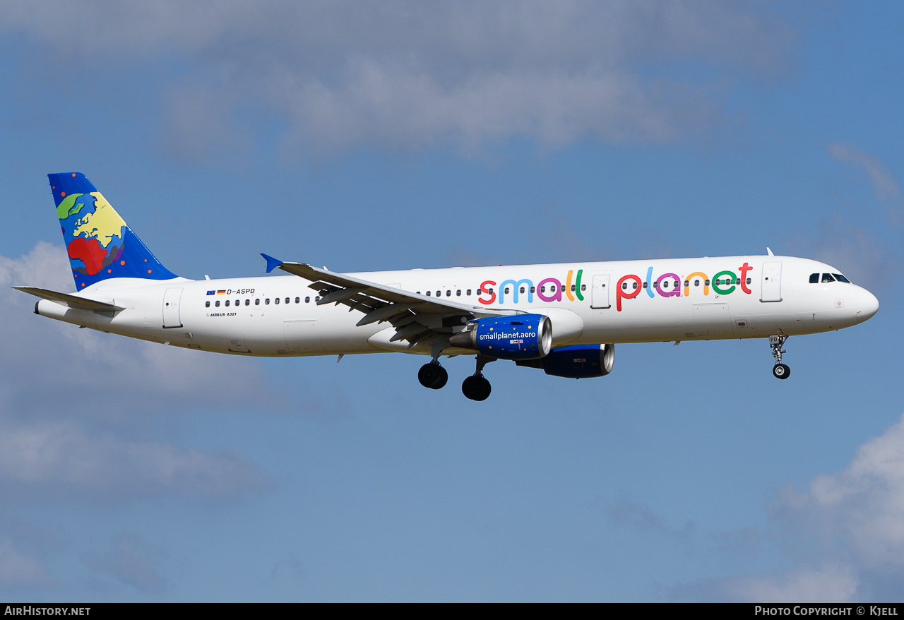 Aircraft Photo of D-ASPD | Airbus A321-211 | Small Planet Airlines | AirHistory.net #73620