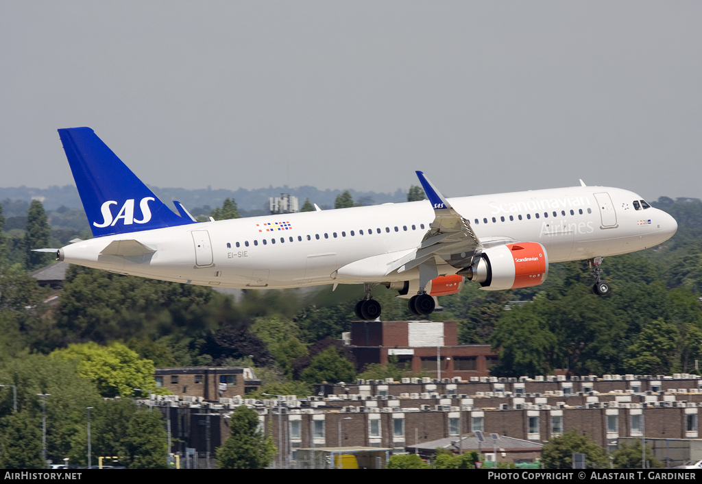 Aircraft Photo of EI-SIE | Airbus A320-251N | Scandinavian Airlines - SAS | AirHistory.net #73801