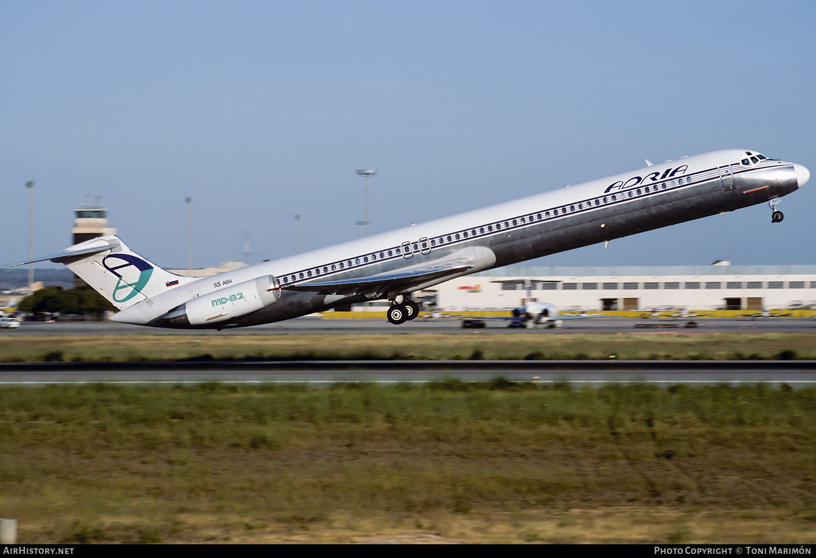 Aircraft Photo of S5-ABA | McDonnell Douglas MD-82 (DC-9-82) | Adria Airways | AirHistory.net #73827