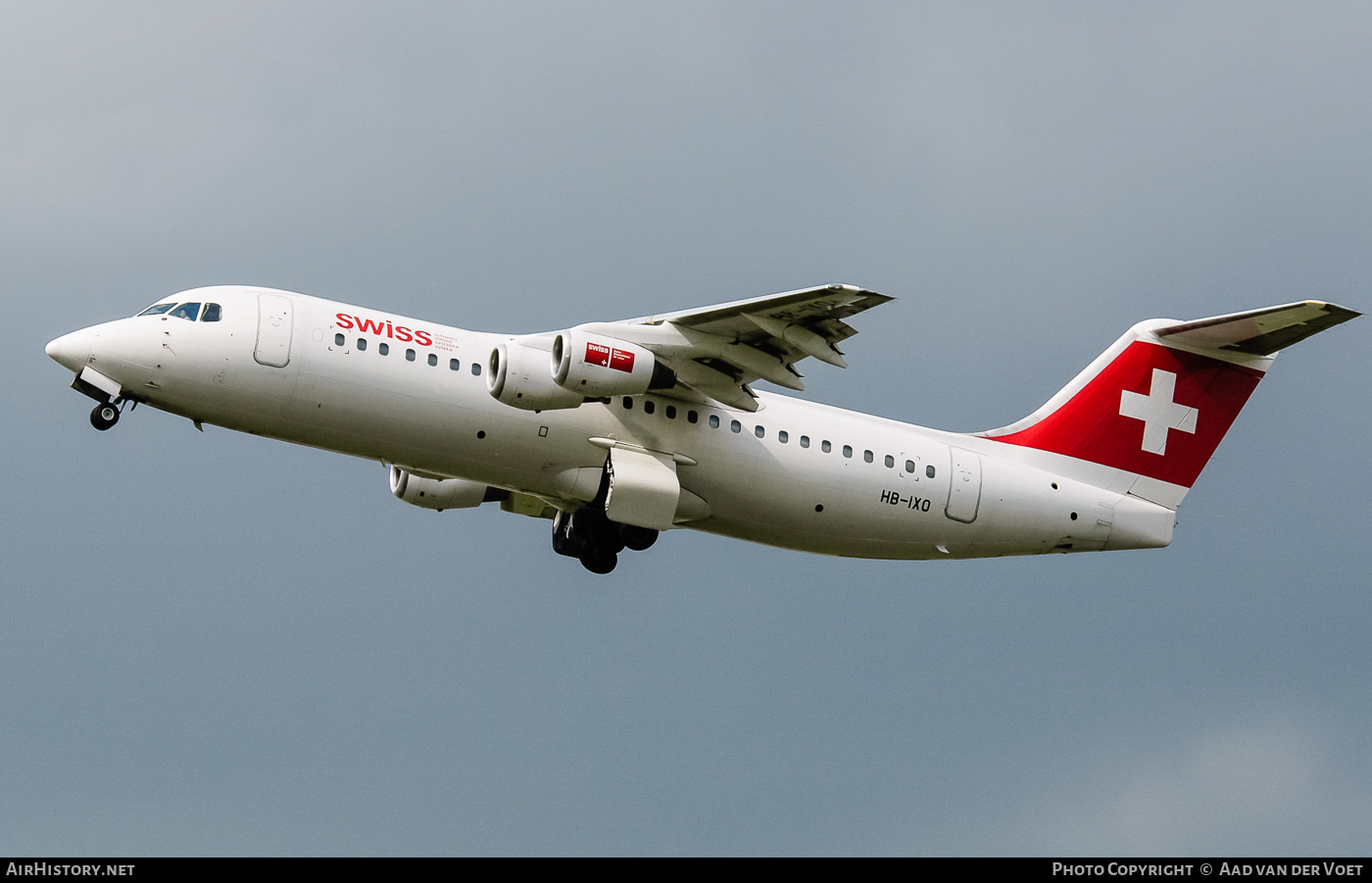 Aircraft Photo of HB-IXO | British Aerospace Avro 146-RJ100 | Swiss International Air Lines | AirHistory.net #74055