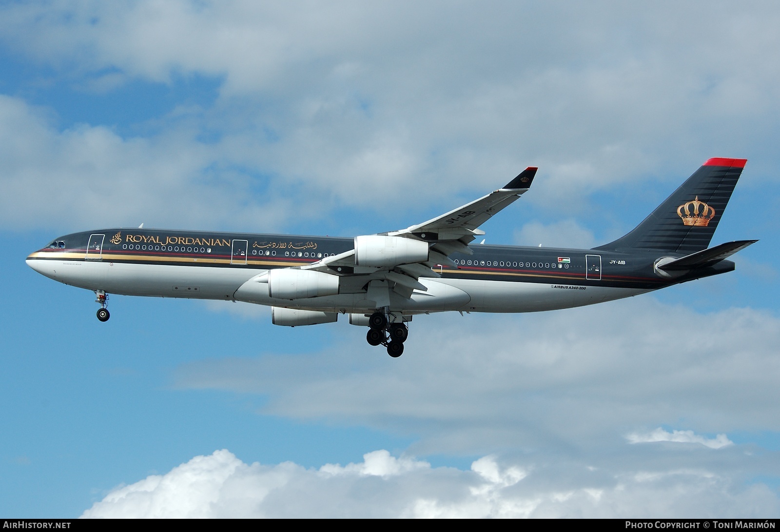 Aircraft Photo of JY-AIB | Airbus A340-211 | Royal Jordanian Airlines | AirHistory.net #74338