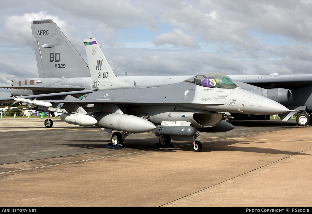 Aircraft Photo of 89-2137 / AF89-137 | General Dynamics F-16CG Fighting Falcon | USA - Air Force | AirHistory.net #74790