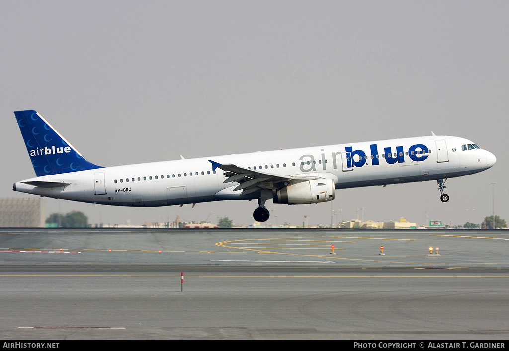 Aircraft Photo of AP-BRJ | Airbus A321-131 | Airblue | AirHistory.net #74822
