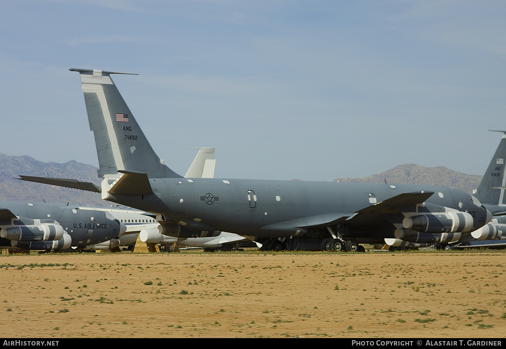 Aircraft Photo of 57-1492 / 71492 | Boeing KC-135E Stratotanker | USA - Air Force | AirHistory.net #74862