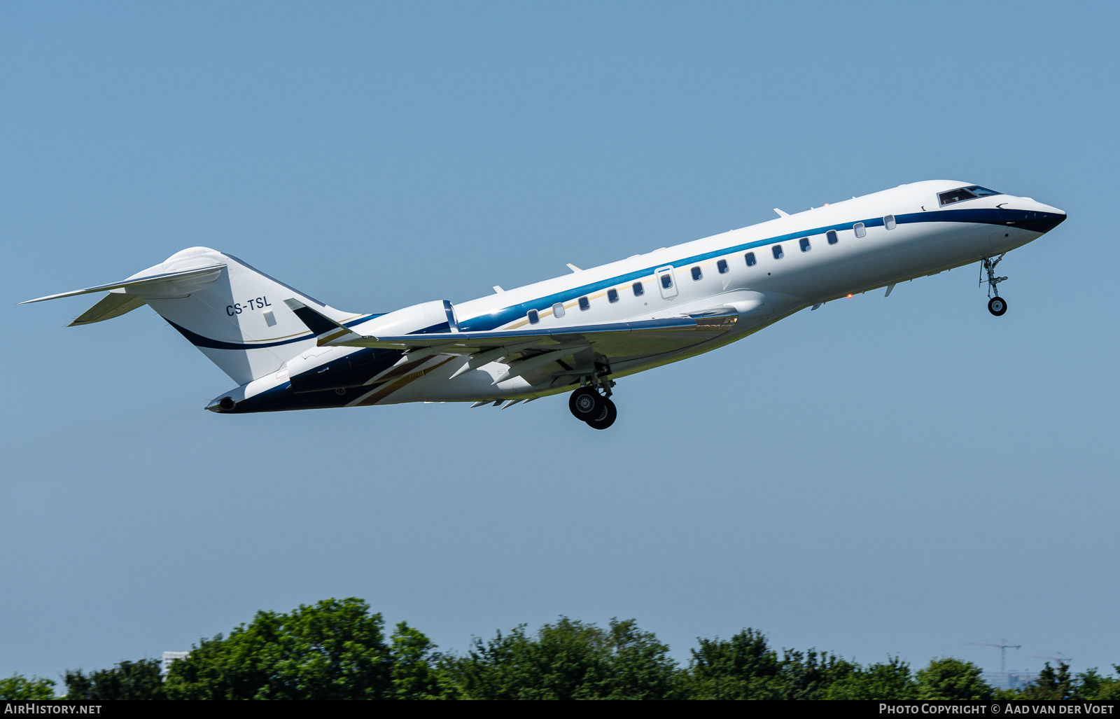 Aircraft Photo of CS-TSL | Bombardier Global 5000 (BD-700-1A11) | AirHistory.net #75013