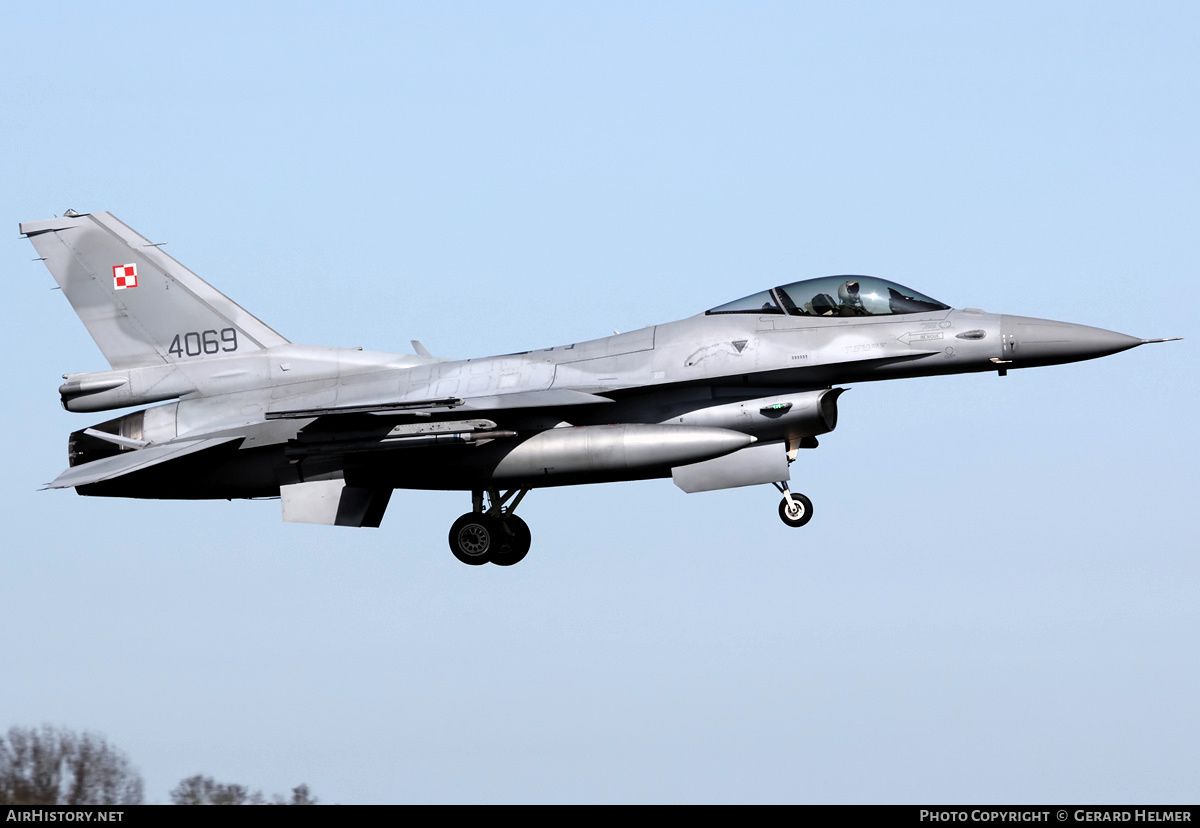 Aircraft Photo of 4069 | Lockheed Martin F-16CJ Fighting Falcon | Poland - Air Force | AirHistory.net #75084