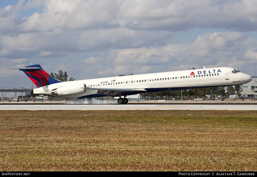 Aircraft Photo of N941DL | McDonnell Douglas MD-88 | Delta Air Lines | AirHistory.net #75093