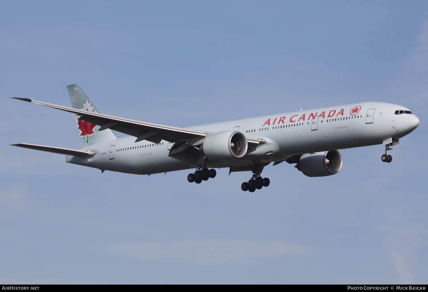 Aircraft Photo of C-FIUW | Boeing 777-333/ER | Air Canada | AirHistory.net #75144