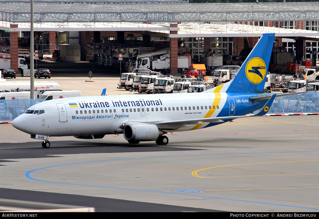 Aircraft Photo of UR-GAN | Boeing 737-36N | Ukraine International Airlines | AirHistory.net #75167