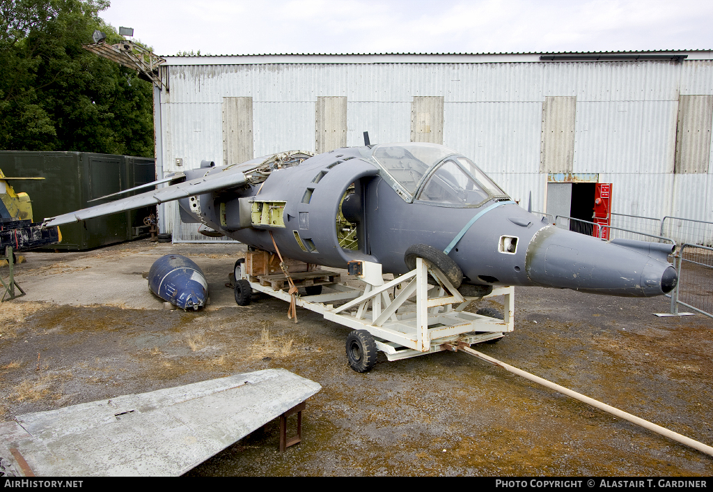 Aircraft Photo of XV281 | Hawker Siddeley P-1127 Harrier | UK - Air Force | AirHistory.net #75320