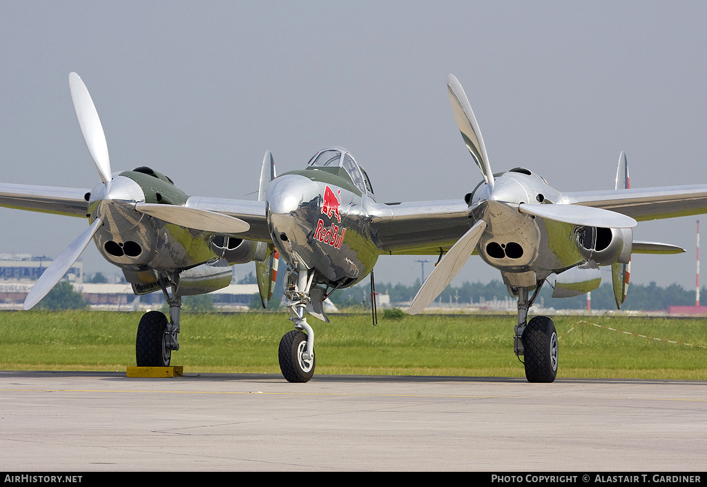 Aircraft Photo of N25Y | Lockheed P-38L Lightning | Red Bull | AirHistory.net #75509