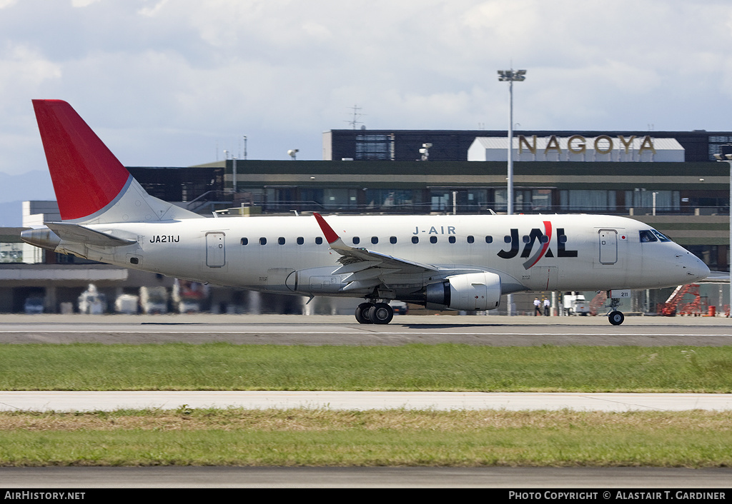 Aircraft Photo of JA211J | Embraer 170STD (ERJ-170-100STD) | Japan Airlines - JAL | AirHistory.net #75678