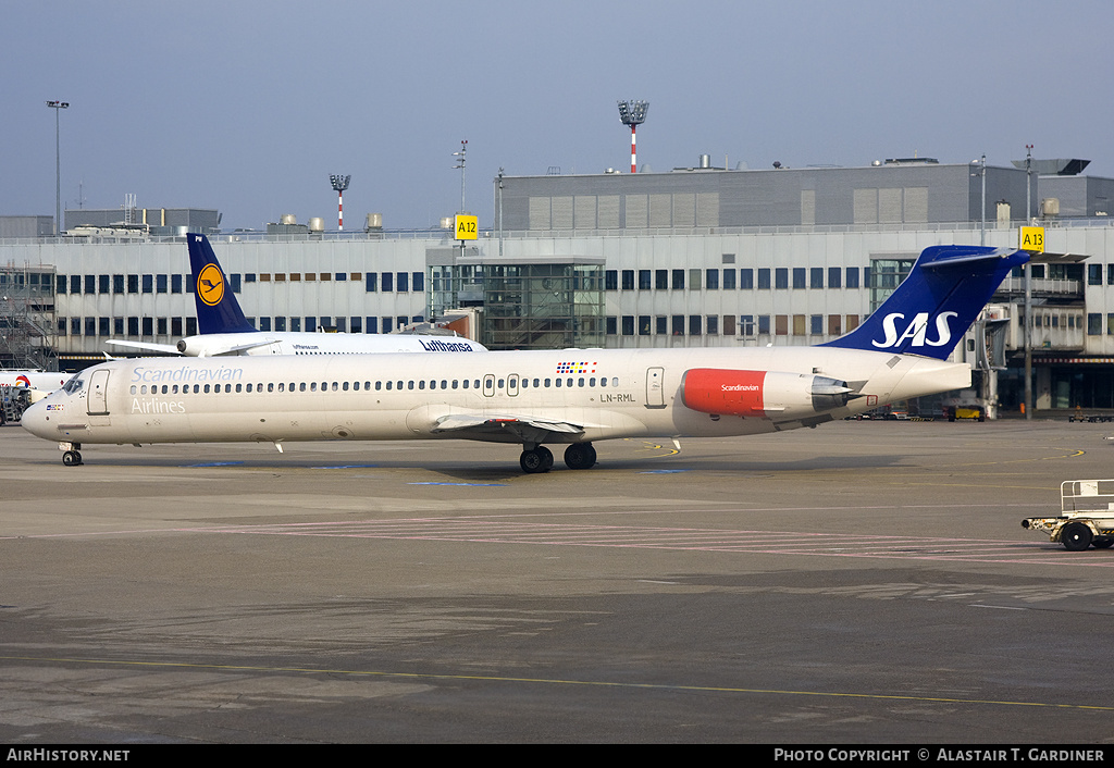 Aircraft Photo of LN-RML | McDonnell Douglas MD-82 (DC-9-82) | Scandinavian Airlines - SAS | AirHistory.net #75693