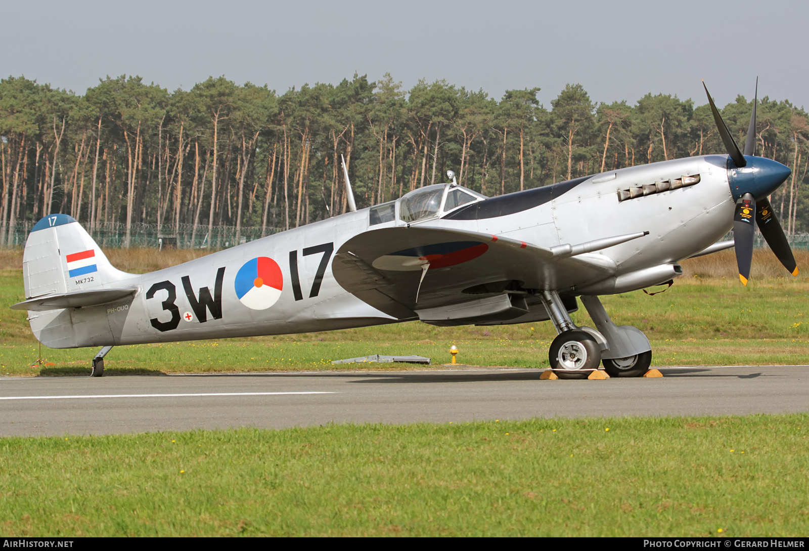Aircraft Photo of PH-OUQ / MK732 | Supermarine 361 Spitfire LF9B | Netherlands - Air Force | AirHistory.net #75761