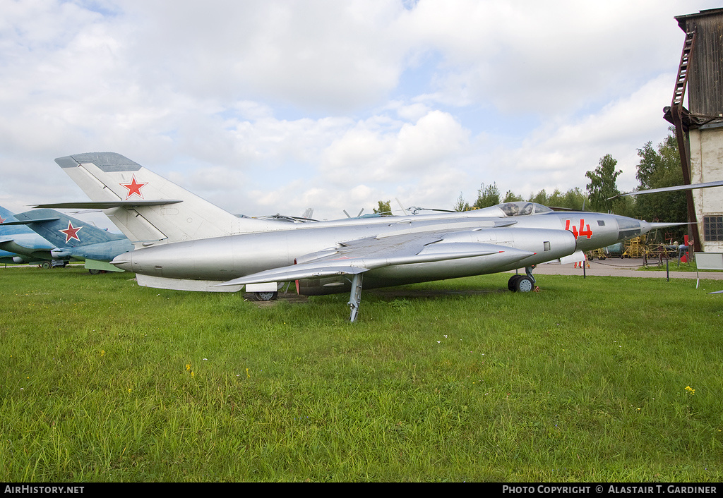 Aircraft Photo of 44 red | Yakovlev Yak-28L | Russia - Air Force | AirHistory.net #75868