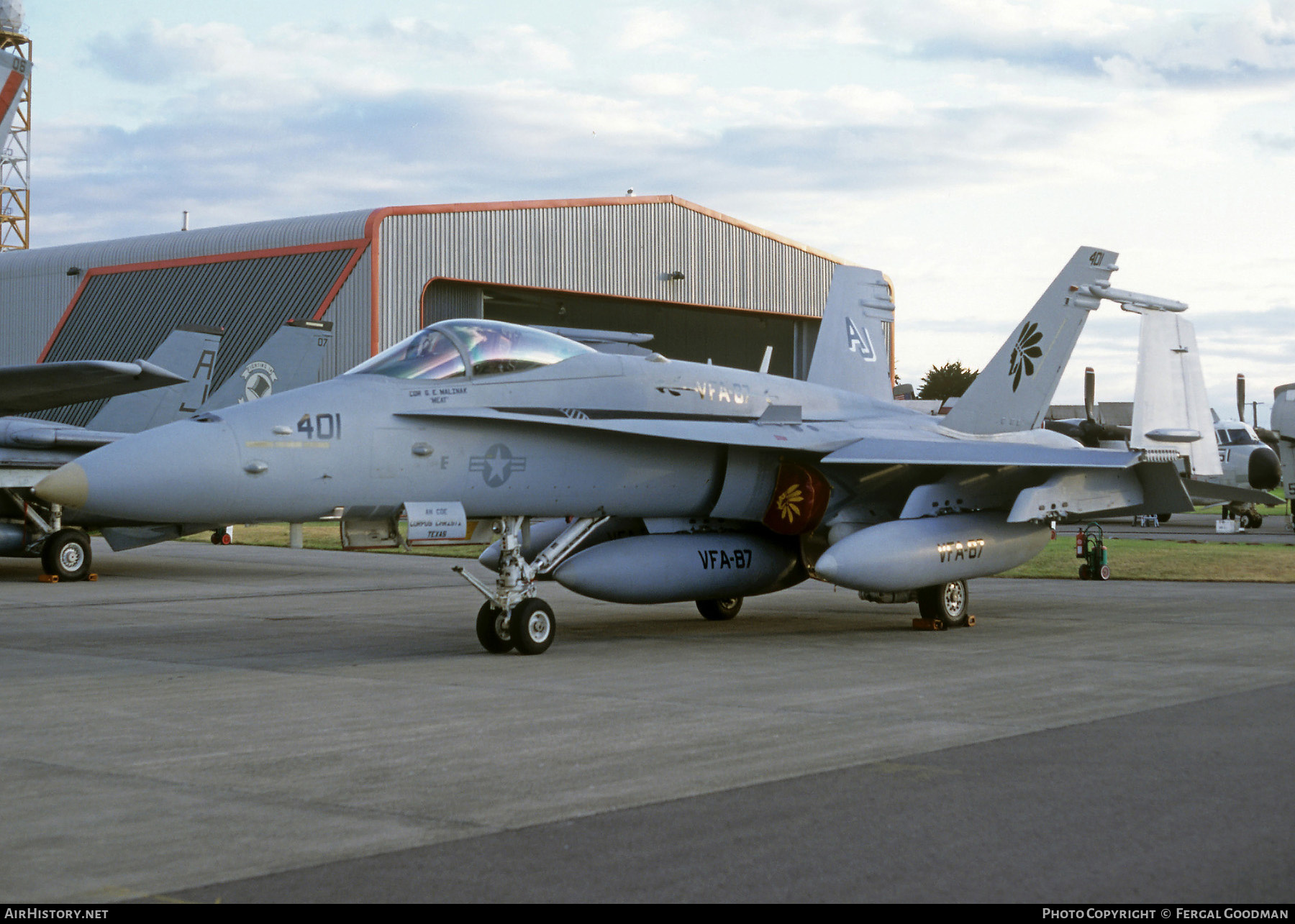 Aircraft Photo of 164675 | McDonnell Douglas F/A-18C Hornet | USA - Navy | AirHistory.net #76218