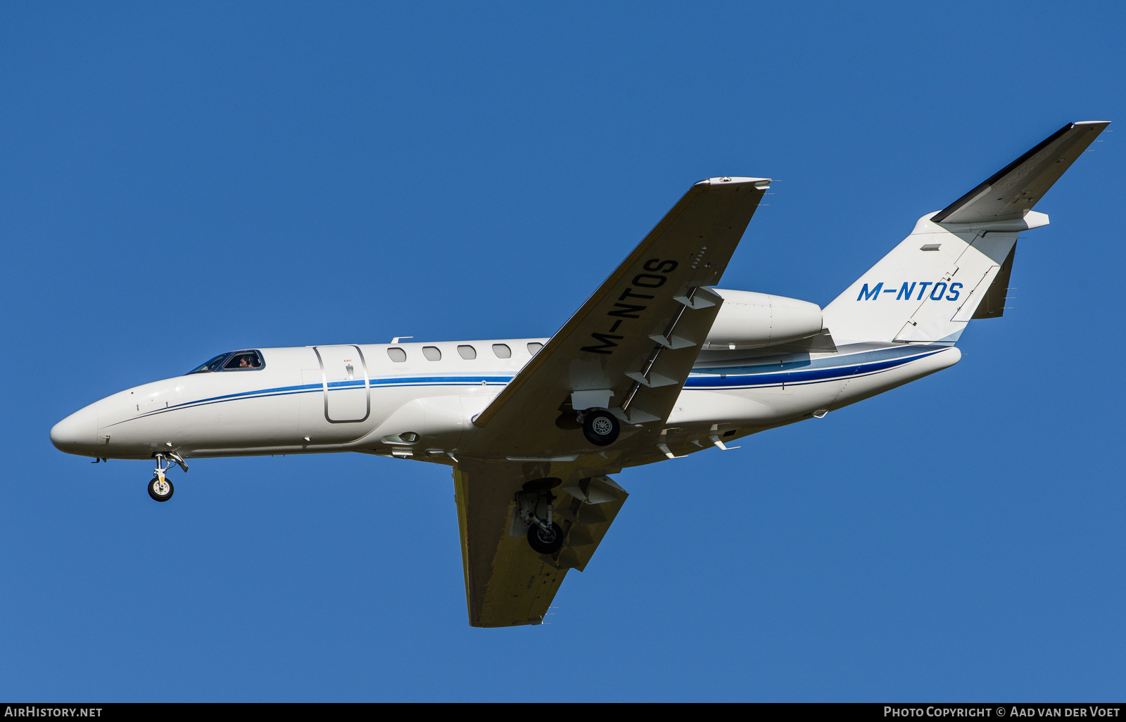 Aircraft Photo of M-NTOS | Cessna 525C CitationJet CJ4 | AirHistory.net #76364