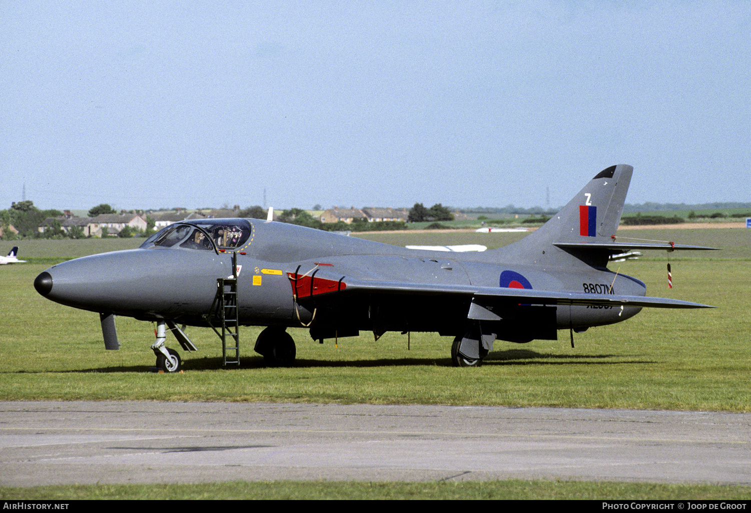 Aircraft Photo of XL587 / 8807M | Hawker Hunter T7 | UK - Air Force | AirHistory.net #76407