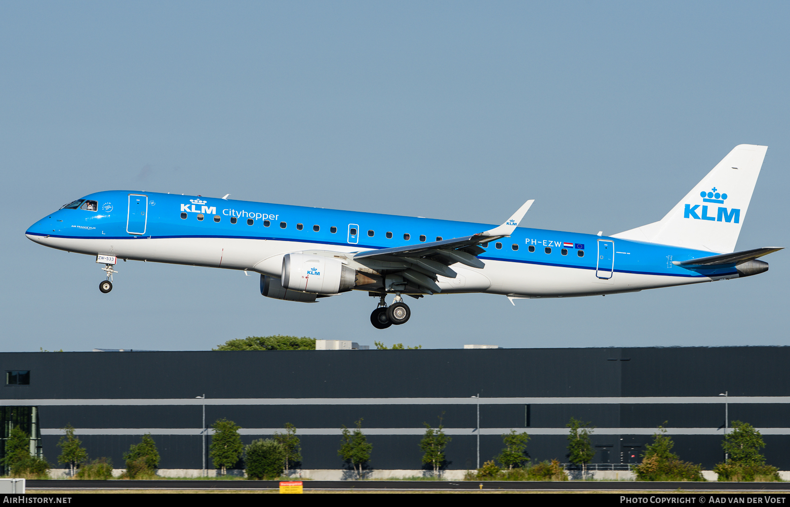 Aircraft Photo of PH-EZW | Embraer 190STD (ERJ-190-100STD) | KLM Cityhopper | AirHistory.net #76470