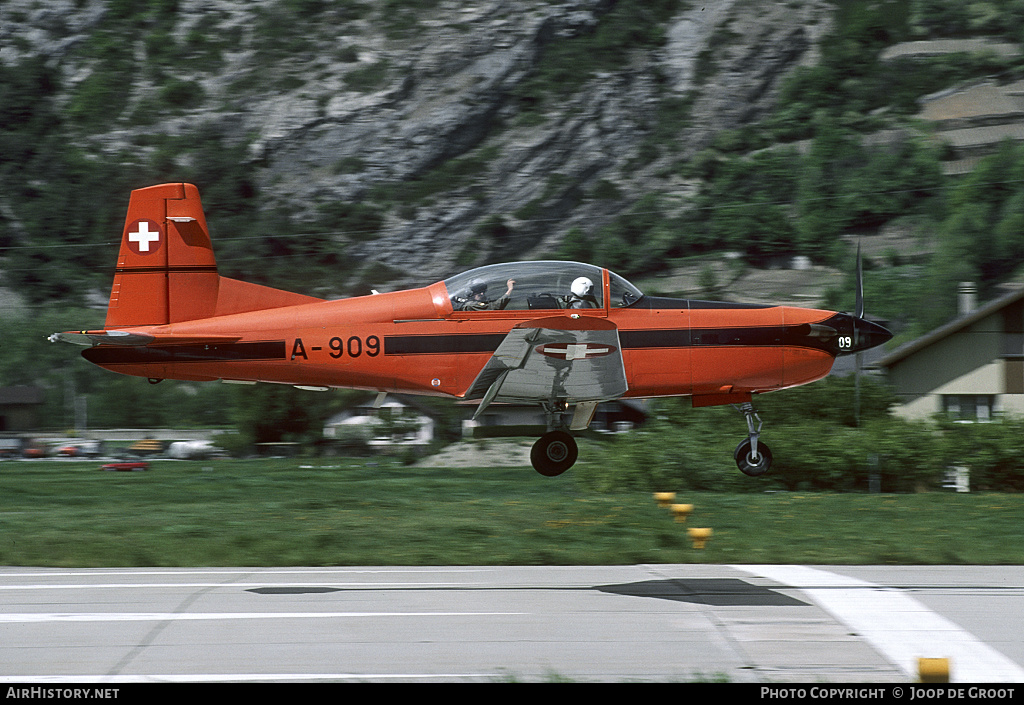 Aircraft Photo of A-909 | Pilatus PC-7 | Switzerland - Air Force | AirHistory.net #76482