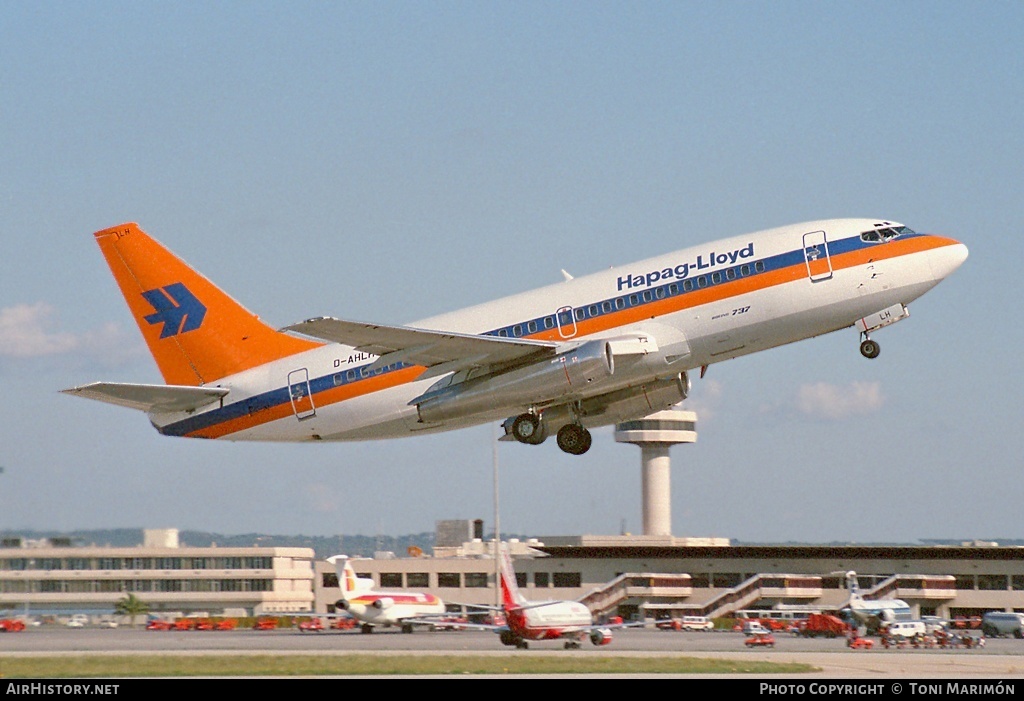 Aircraft Photo of D-AHLH | Boeing 737-2K5/Adv | Hapag-Lloyd | AirHistory.net #76726