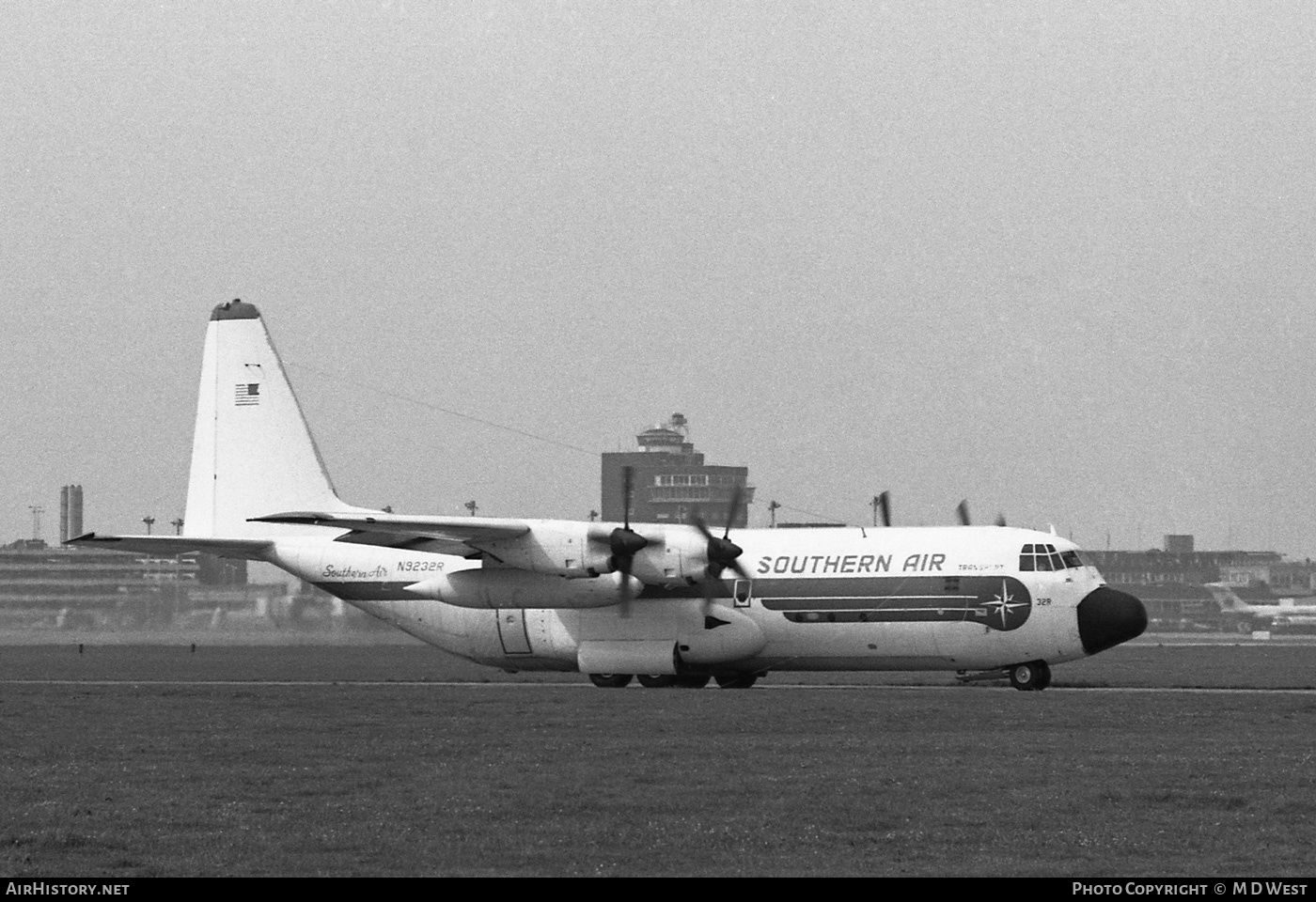 Aircraft Photo of N9232R | Lockheed L-100-20 Hercules (382E) | Southern Air Transport | AirHistory.net #76783