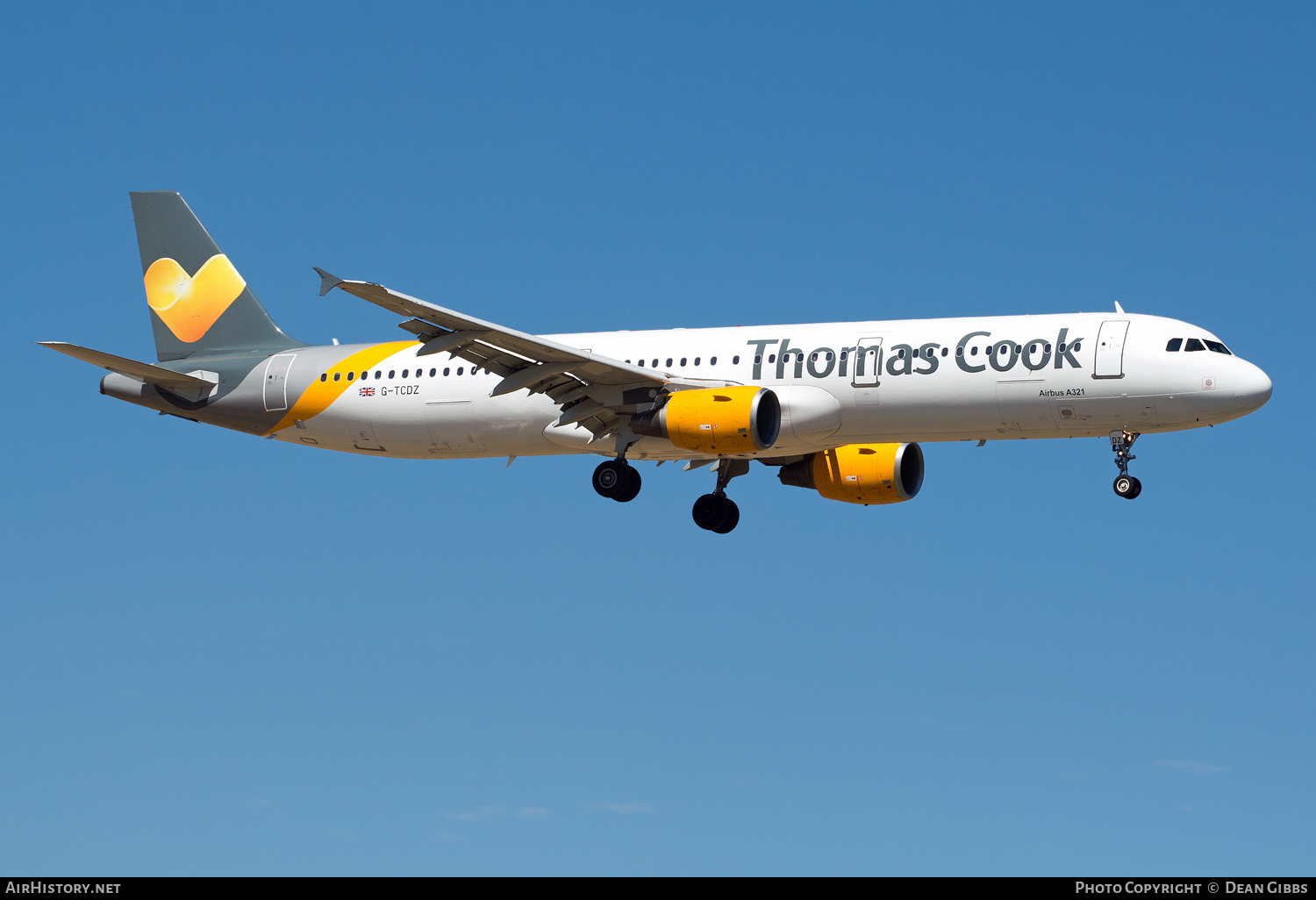 Aircraft Photo of G-TCDZ | Airbus A321-211 | Thomas Cook Airlines | AirHistory.net #77103