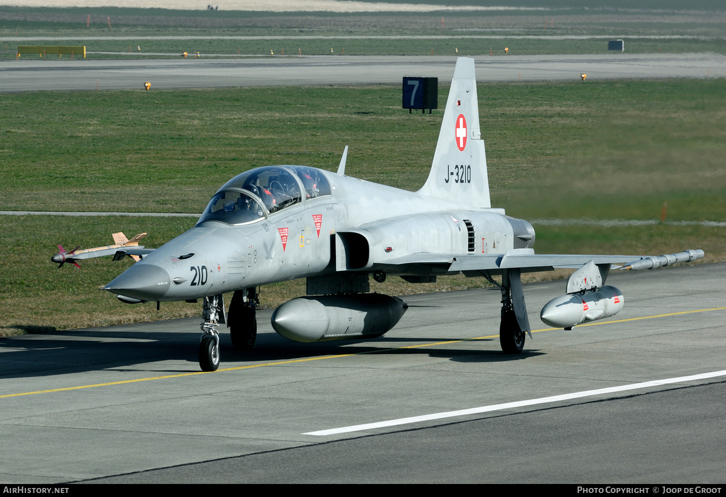 Aircraft Photo of J-3210 | Northrop F-5F Tiger II | Switzerland - Air Force | AirHistory.net #77567