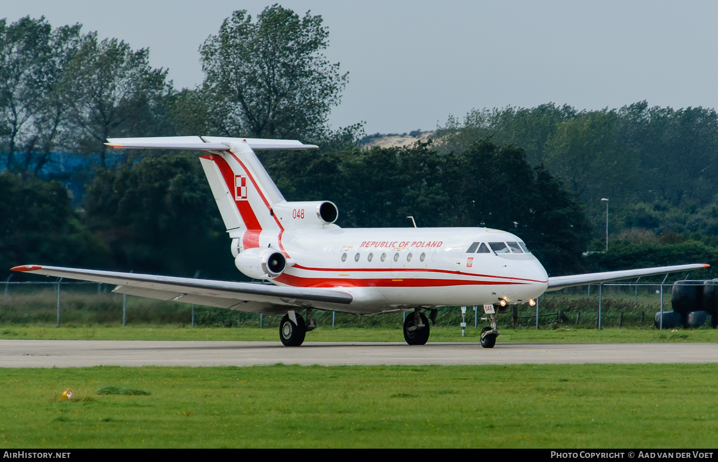 Aircraft Photo of 048 | Yakovlev Yak-40 | Poland - Air Force | AirHistory.net #77592