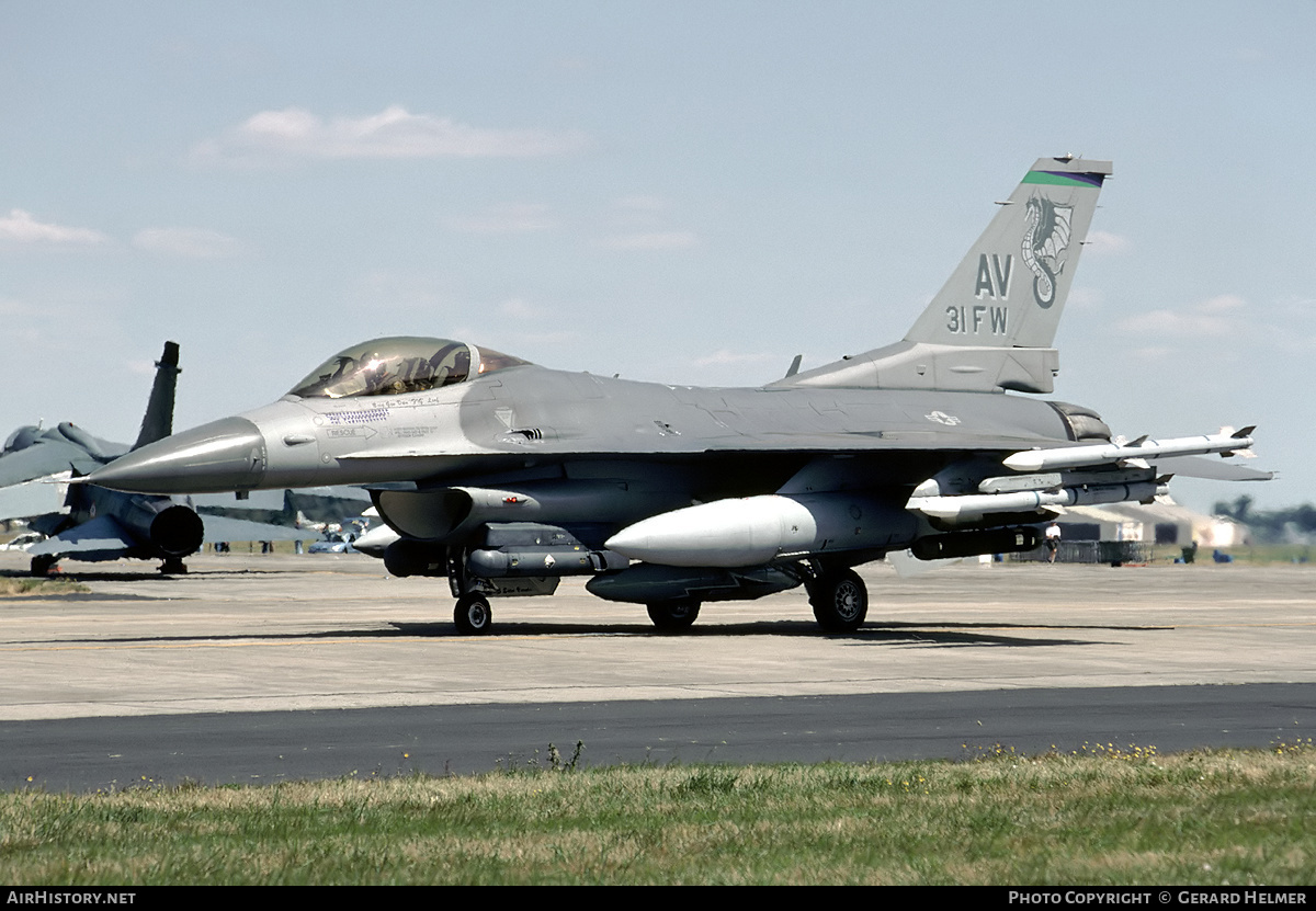 Aircraft Photo of 89-2001 | General Dynamics F-16CG Night Falcon | USA - Air Force | AirHistory.net #77660