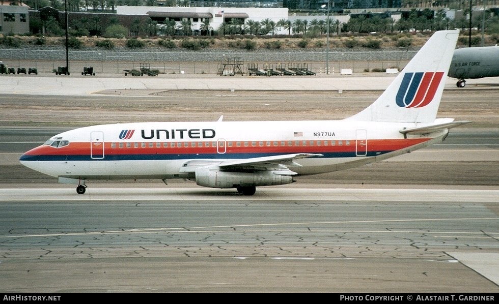 Aircraft Photo of N977UA | Boeing 737-291/Adv | United Airlines | AirHistory.net #77719