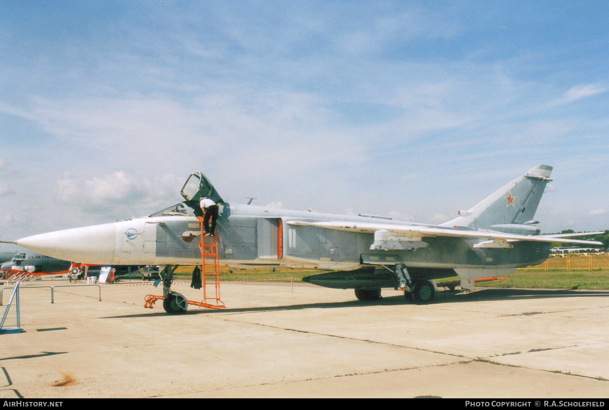 Aircraft Photo of 11 white | Sukhoi Su-24M2 | Russia - Air Force | AirHistory.net #77786