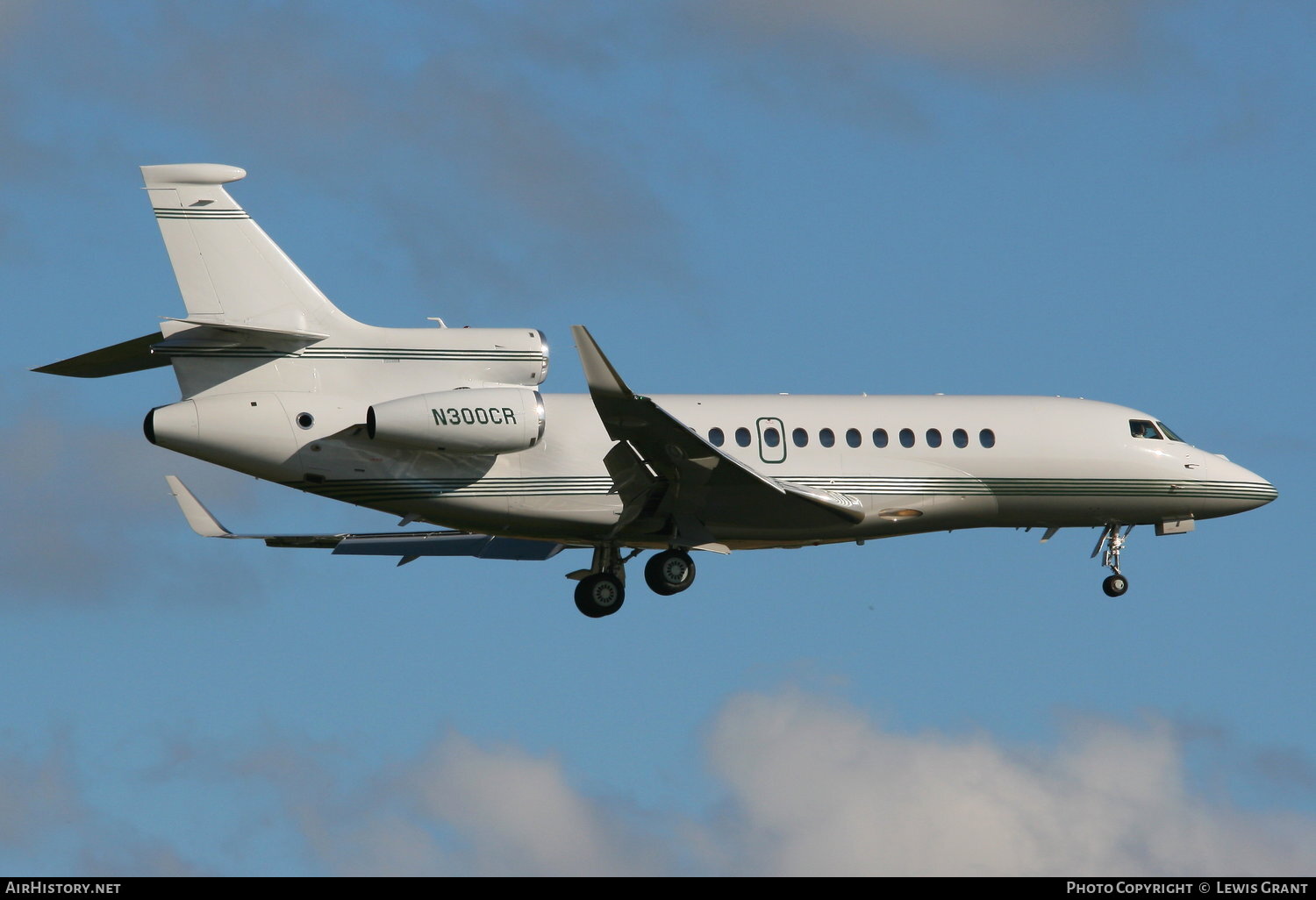 Aircraft Photo of N300CR | Dassault Falcon 7X | AirHistory.net #77858