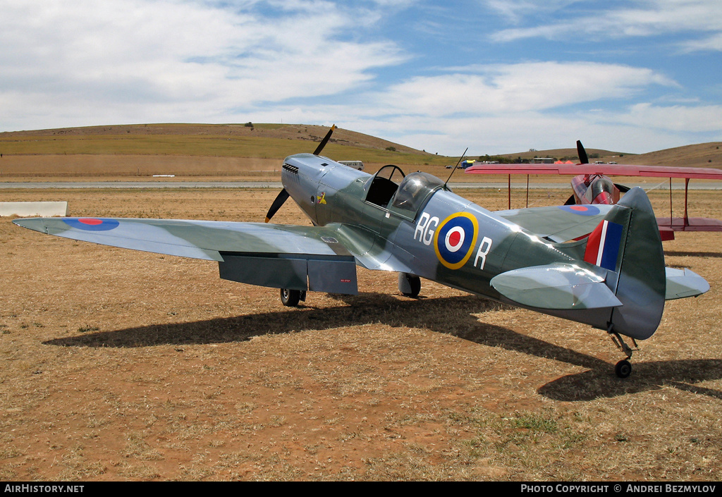 Aircraft Photo of 19-4104 | Supermarine Aircraft Spitfire Mk26 | UK - Air Force | AirHistory.net #77886