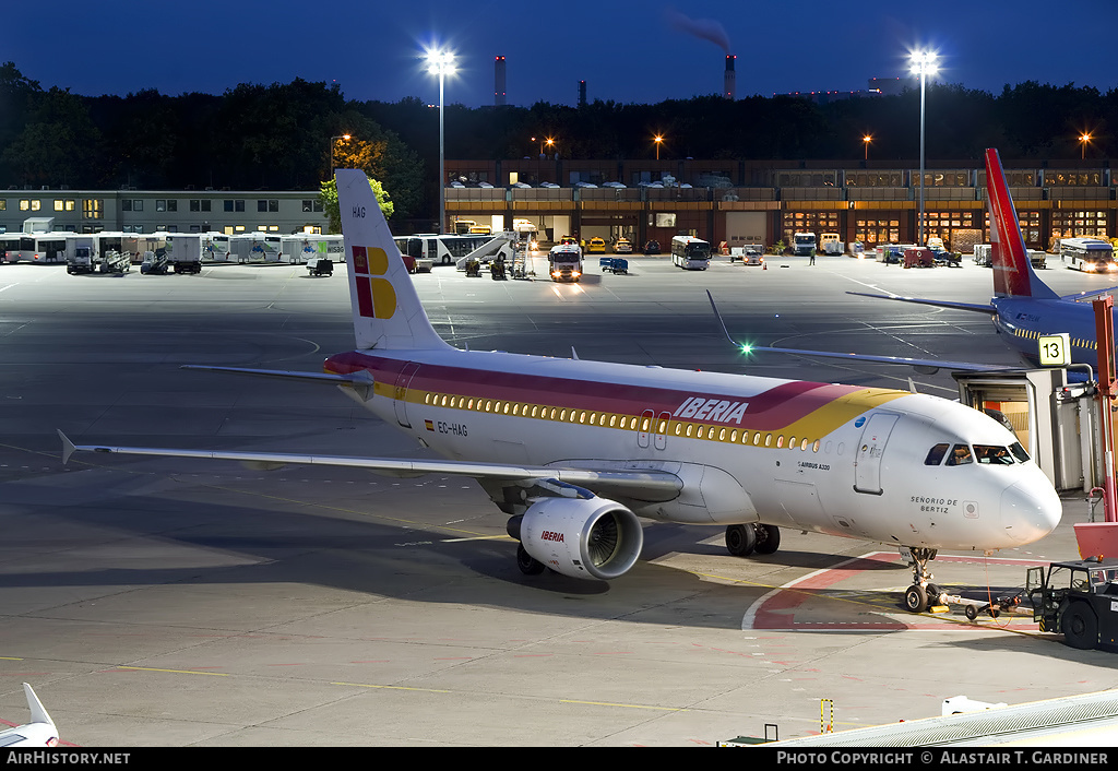 Aircraft Photo of EC-HAG | Airbus A320-214 | Iberia | AirHistory.net #77937