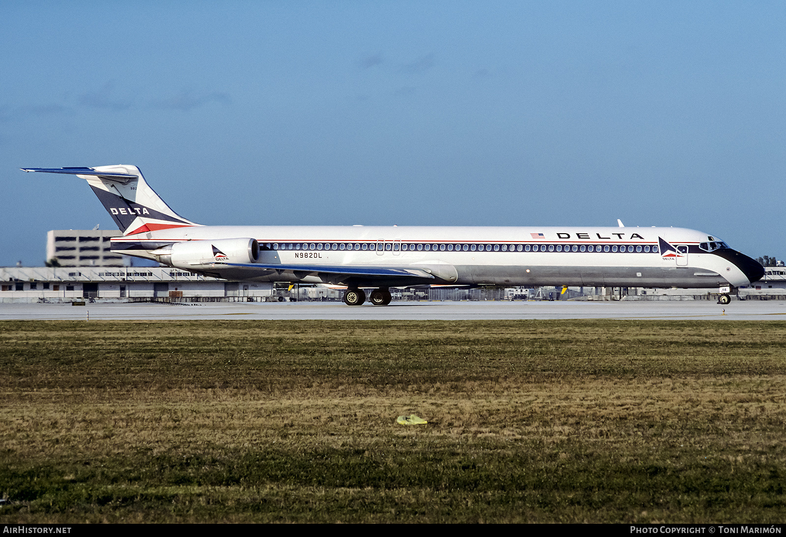 Aircraft Photo of N982DL | McDonnell Douglas MD-88 | Delta Air Lines | AirHistory.net #78194