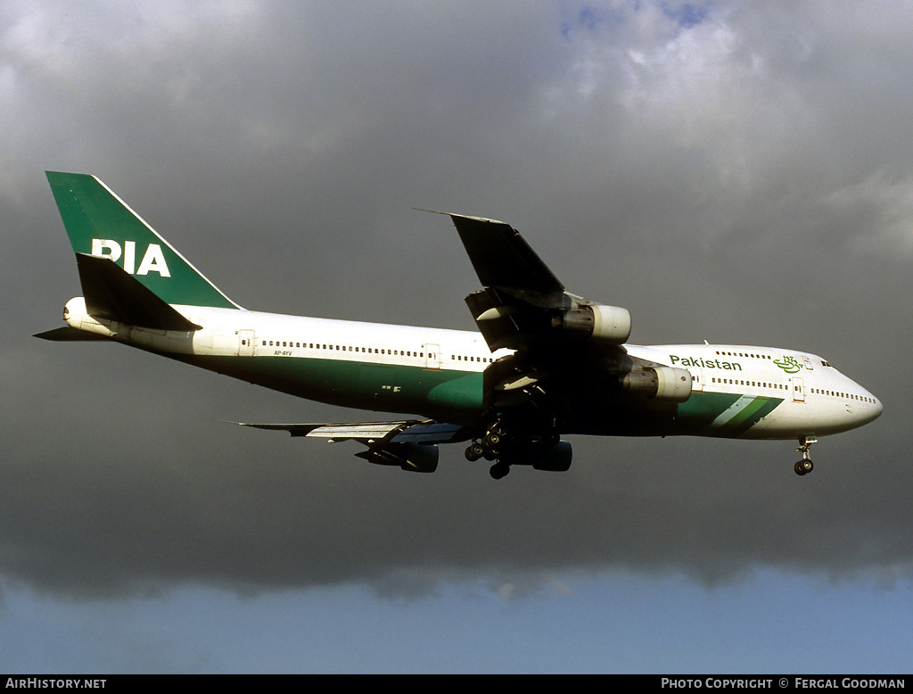 Aircraft Photo of AP-AYV | Boeing 747-282B | Pakistan International Airlines - PIA | AirHistory.net #78261