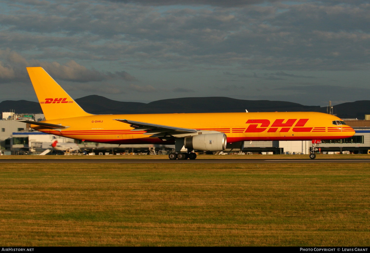 Aircraft Photo of G-DHKJ | Boeing 757-28A(PCF) | DHL International | AirHistory.net #78316