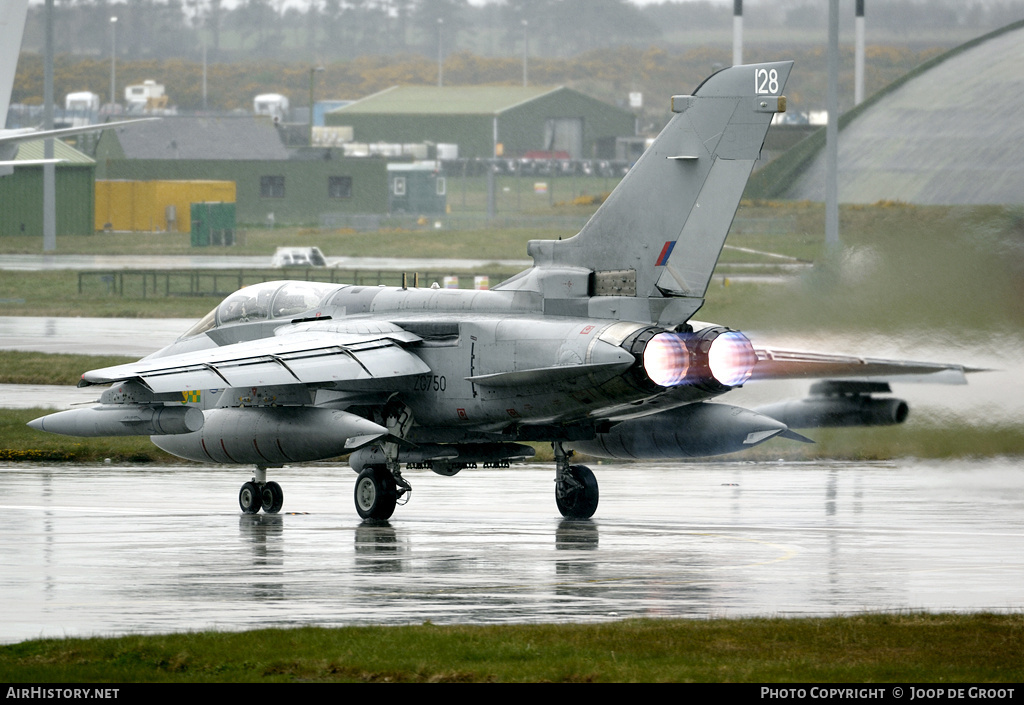 Aircraft Photo of ZG750 | Panavia Tornado GR4(T) | UK - Air Force | AirHistory.net #78417